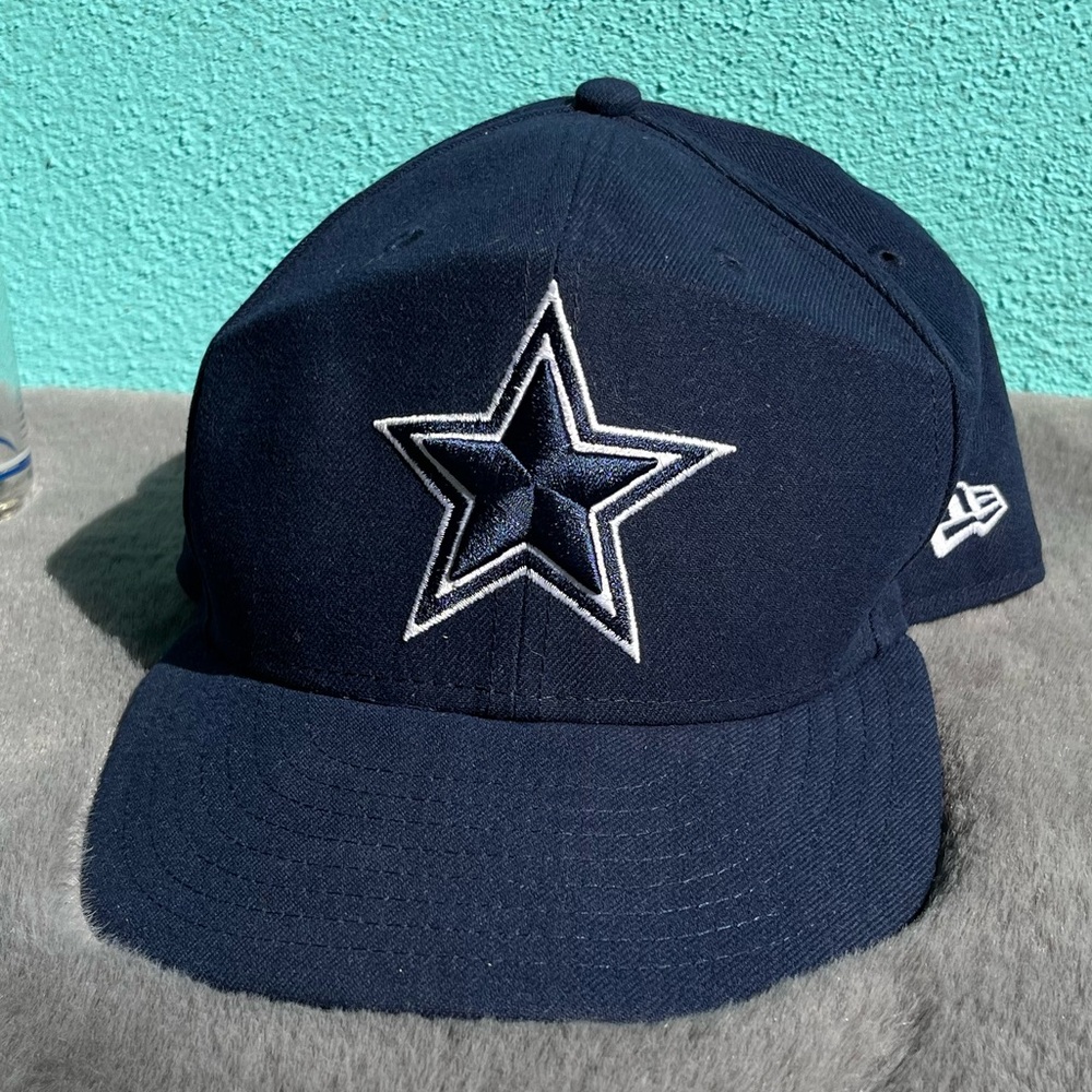 Dallas Cowboys NFL and New Era 7.25 hat with tags